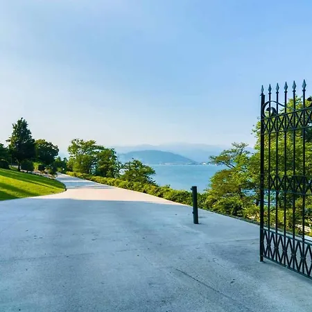 Blue Stresa